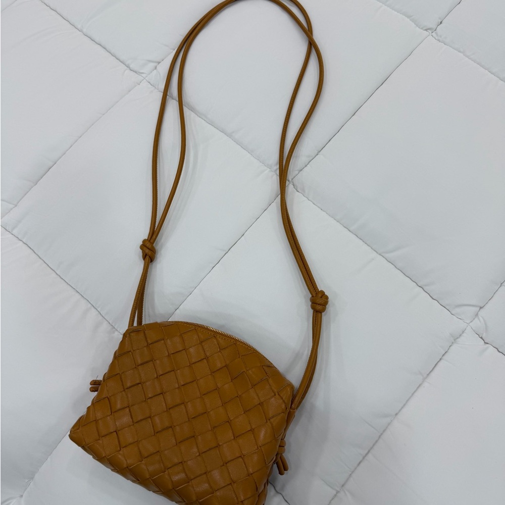 Bottega Veneta Intrecciato Woven Crossbody in Tan Brown Mini Loop
